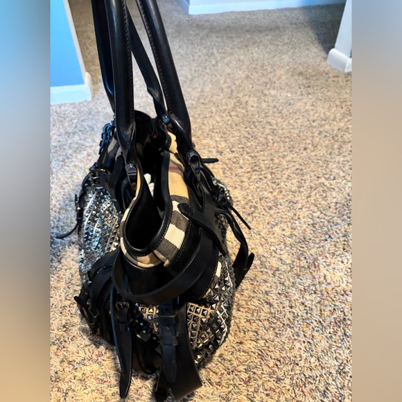 Burberry Rowan studded satchel - Picture 8 of 14